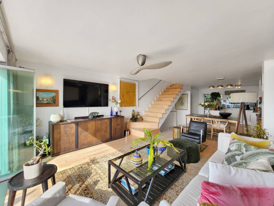 To Let 2 Bedroom Property for Rent in Green Point Western Cape